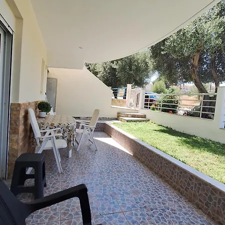 Hébergement de vacances Ly